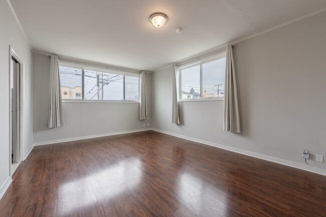 Photo - 3351 Vicente St Unit 3351