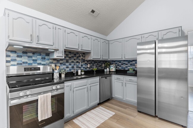 Photo - 318 Wright St