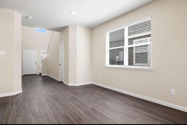Photo - 23547 Montague Dr
