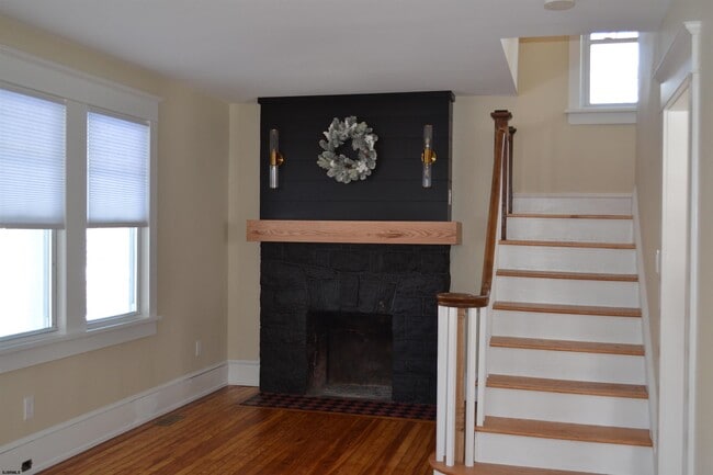 Photo - 202 Acorn Terrace