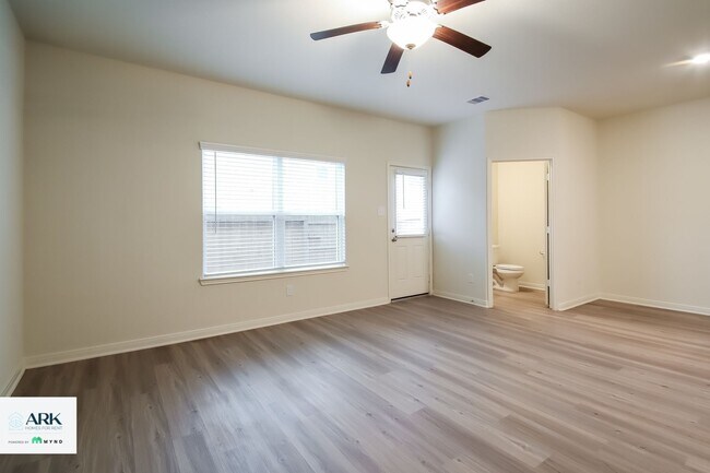 584 Solomon Ln