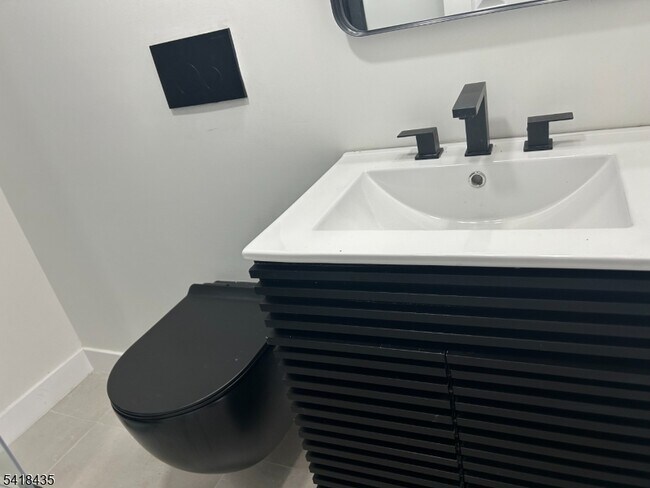 Photo - 437 Bramhall Ave