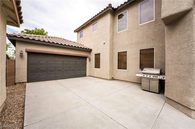Photo - 10879 Florence Hills St