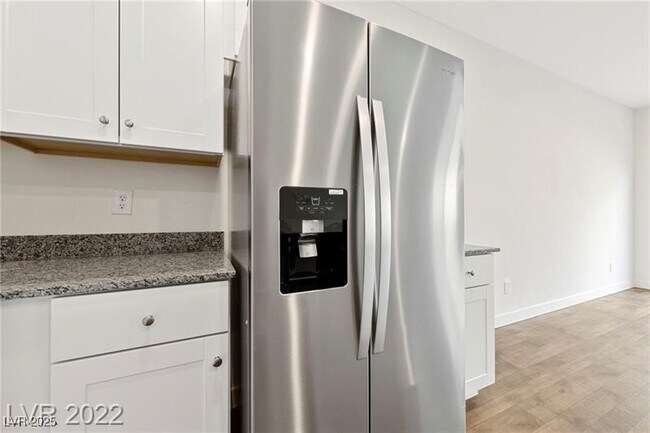 Building Photo - 12747 Epperly St Rental
