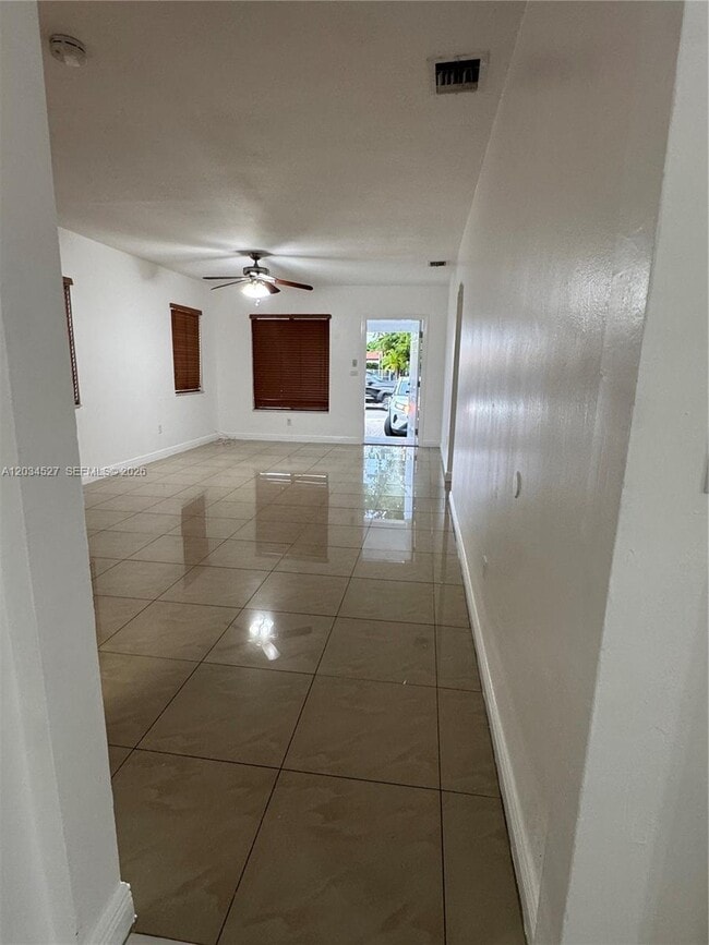 Photo - 540 Beacom Blvd Unidad 540