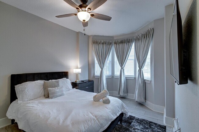Photo - 2020 McGowen St