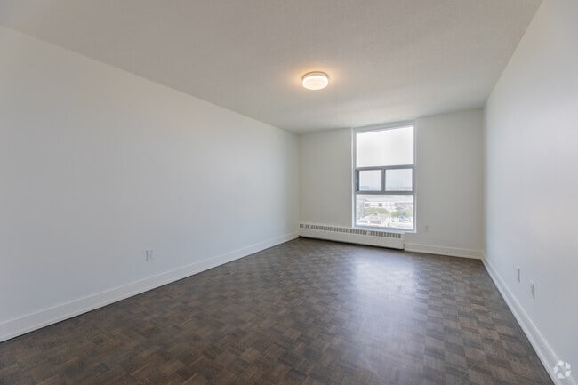 2BR, 1BA - 999SF - Bedroom
