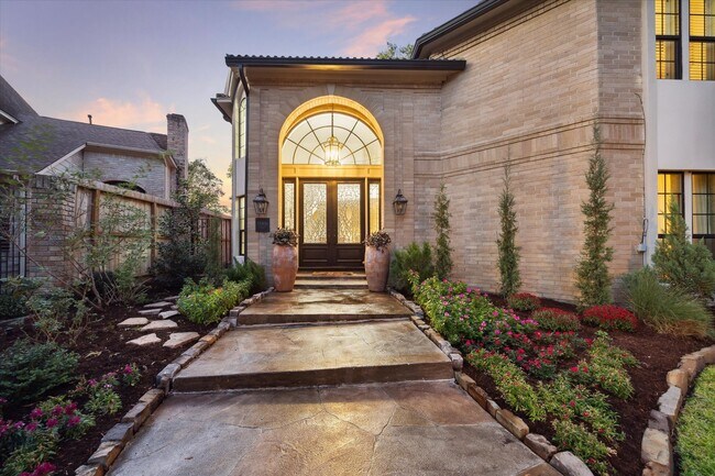 Photo - 15406 Old Stone Trail