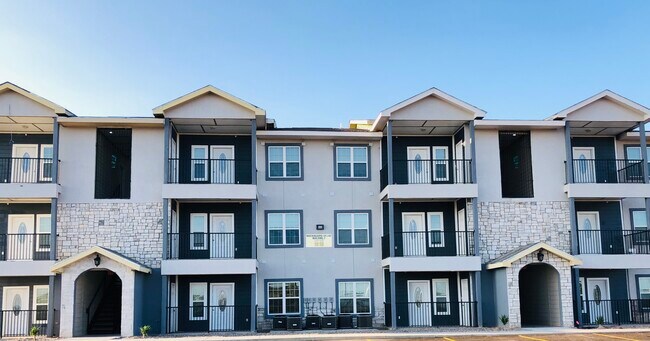 Building Photo - Mockingbird Apartments