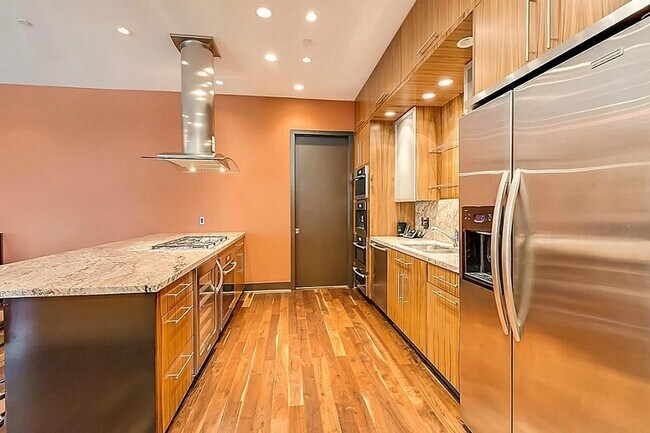 1600 Post Oak Blvd Unit 1202