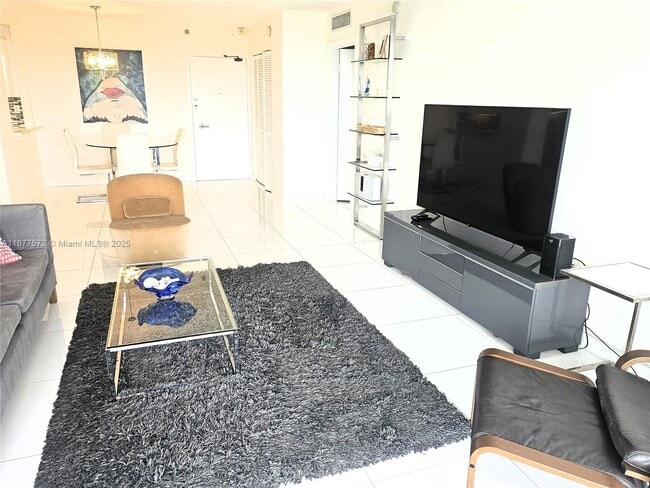 Photo - 5161 Collins Ave Unit 707