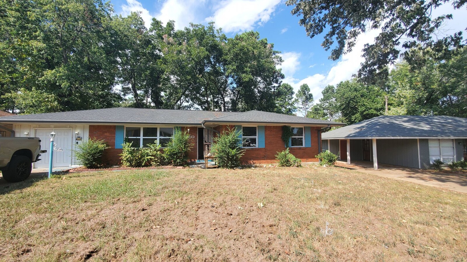 Photo - 890 W Marigold Ln