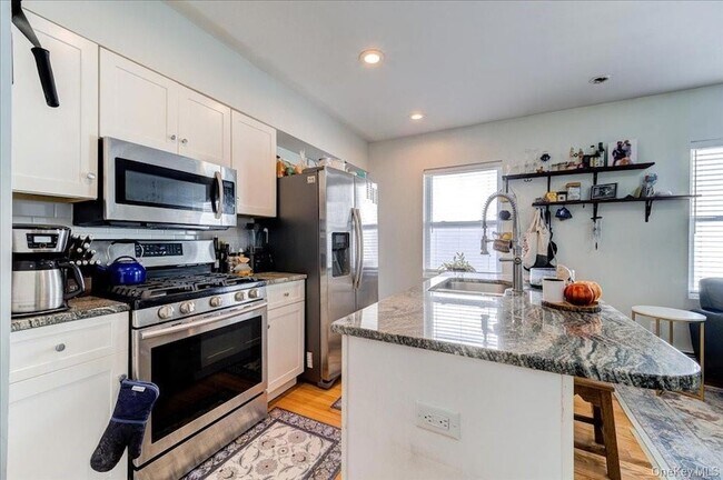 82 Broadway Unit 2