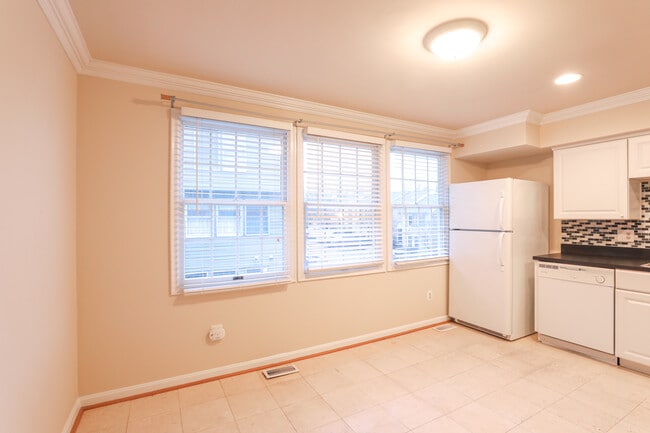 Photo - 5069 9th St S