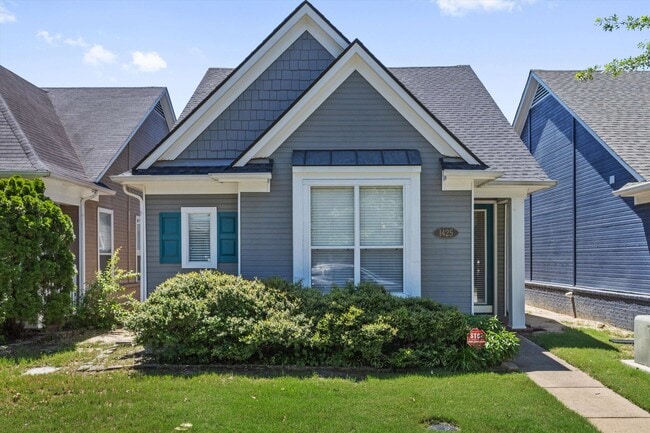 Building Photo - 1425 Island Town Dr