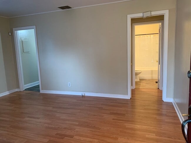 Photo - South end 3 Bedrooms 1 1/2 baths