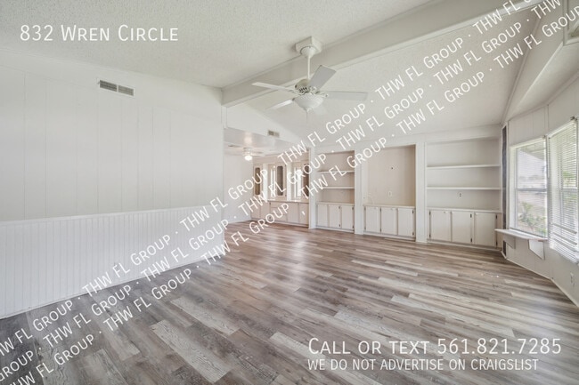 Photo - 832 Wren Cir