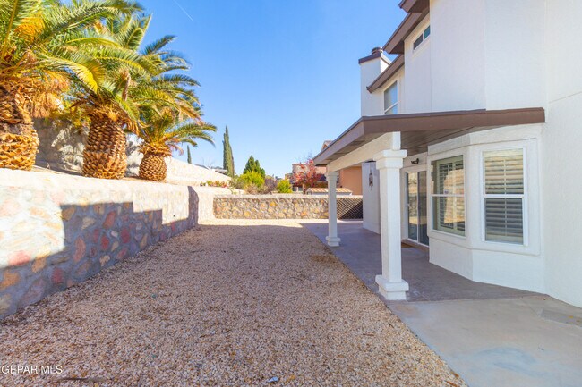 Photo - 1325 John Ring Ln