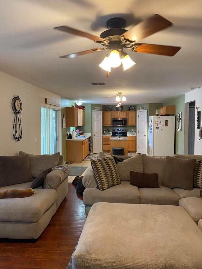 Photo - 10433 Fly Fishing St