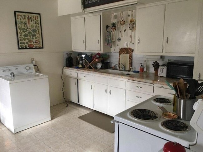 Photo - 3103 33rd St Unit B