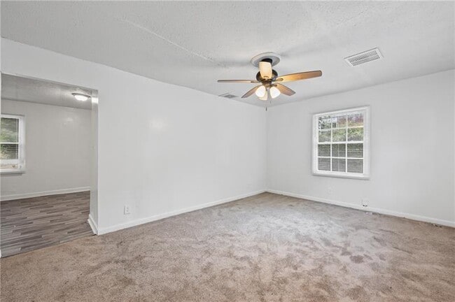 Photo - 305 Banberry Dr SE