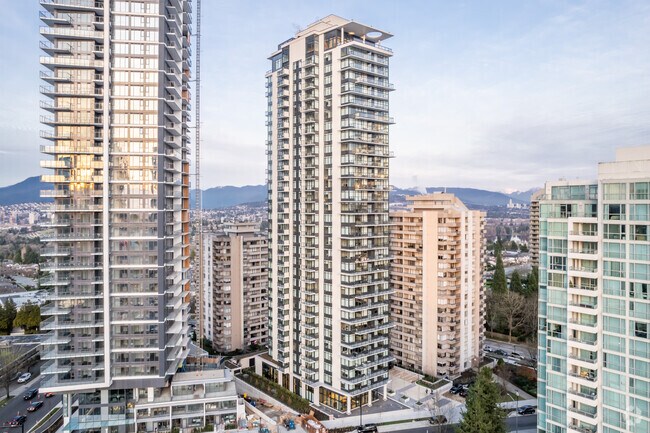 Building Photo - Hazel