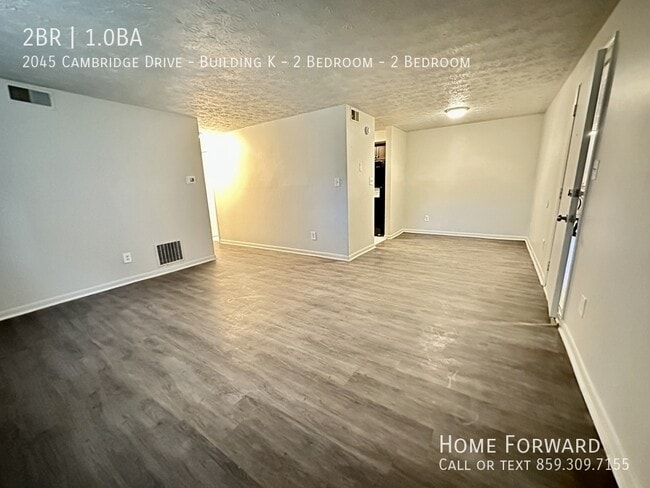 Photo - 2045 Cambridge Dr Unit 2 Bedroom