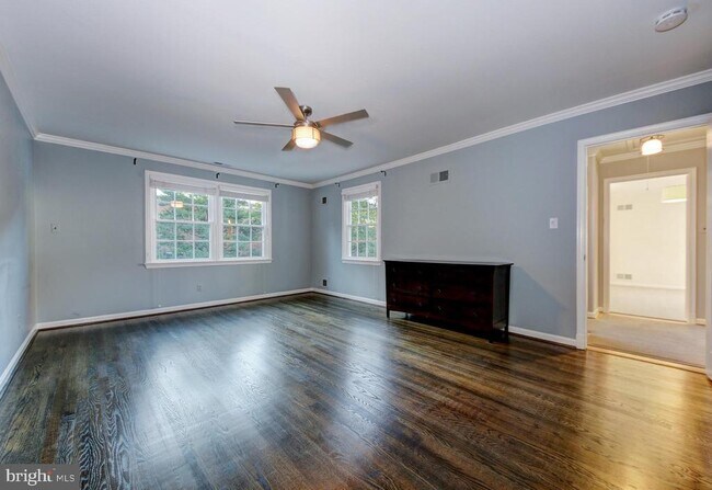 Photo - 4509 Tournay Rd