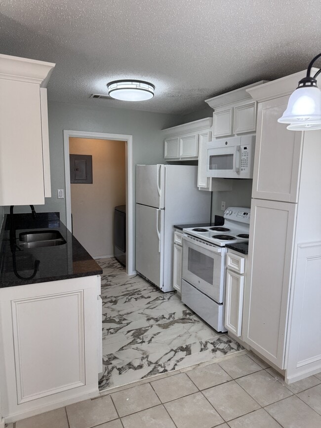 Photo - 10604 Sharp Blvd