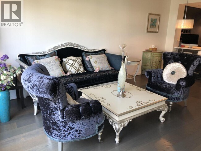 5955 Birney Ave Unité 305