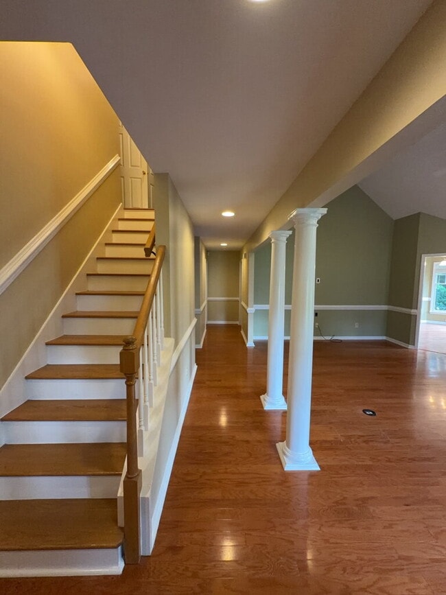 211 Bethesda Ct