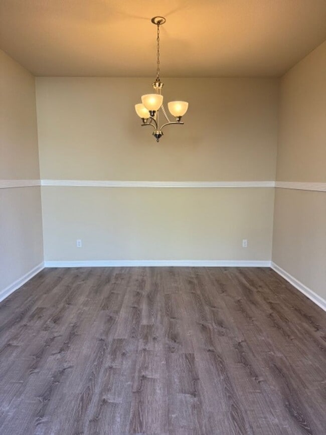 Photo - Gorgeous 4 Bedroom + office + loft in Boul...