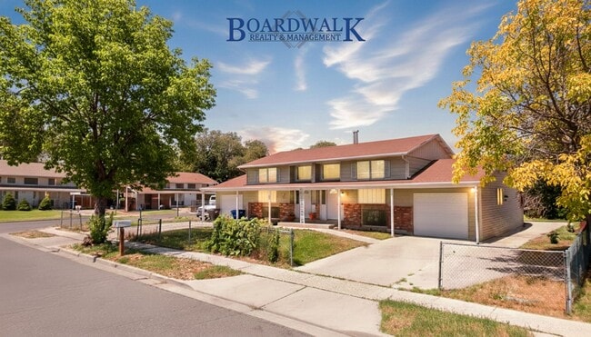 Building Photo - 3944 Crown Ave Unit 3944 W Crown Ave #B