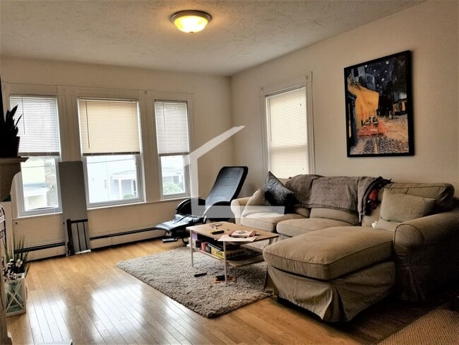 Photo - Awesome 3bed 1 bath Duplex in Brighton...