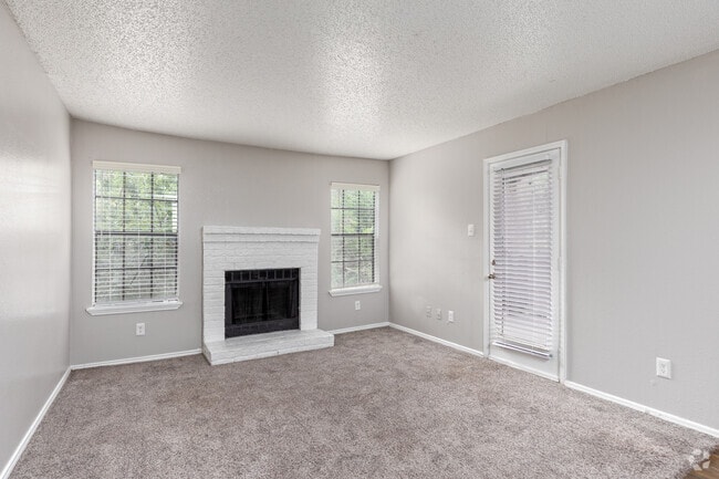 1BR, 1BA - 736SF - Living Room