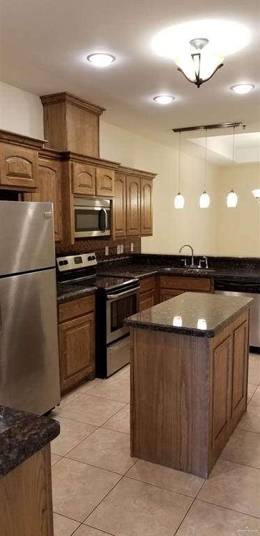 Photo - 15 Samgar St