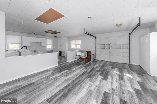 Photo - 1100 Woodlawn Ave