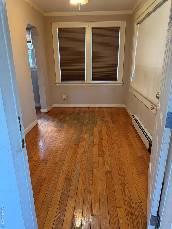 Photo - 76 E Argyle St