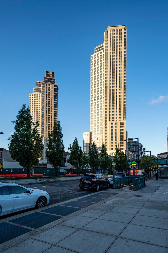 Photo - 5Pointz Apartments