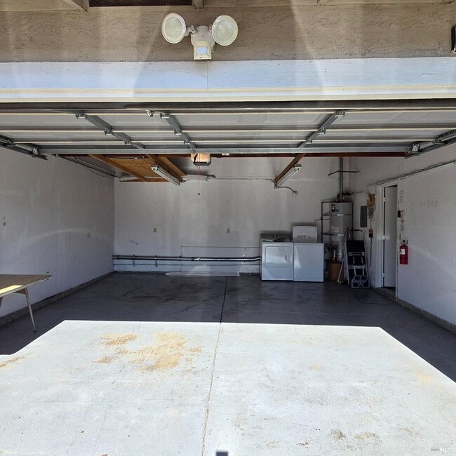 Photo - 2031 California Dr