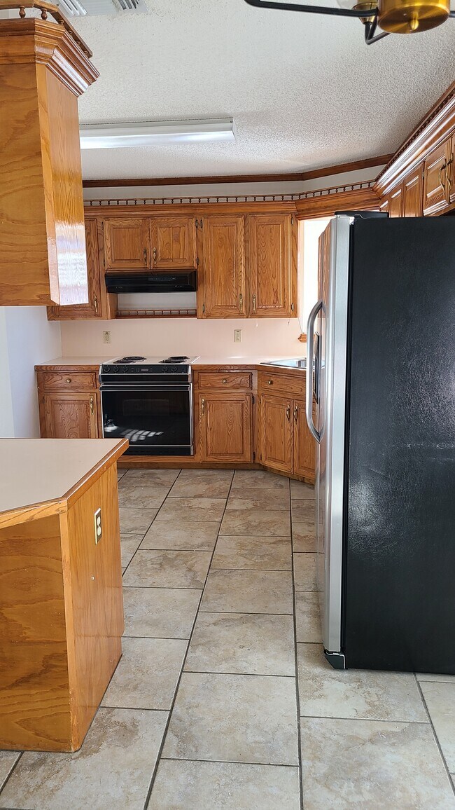 9 Heatherwood Dr