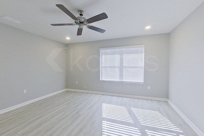 Photo - 4628 Malay Cir