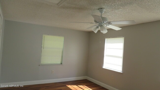 Photo - 5347 Baycrest Rd