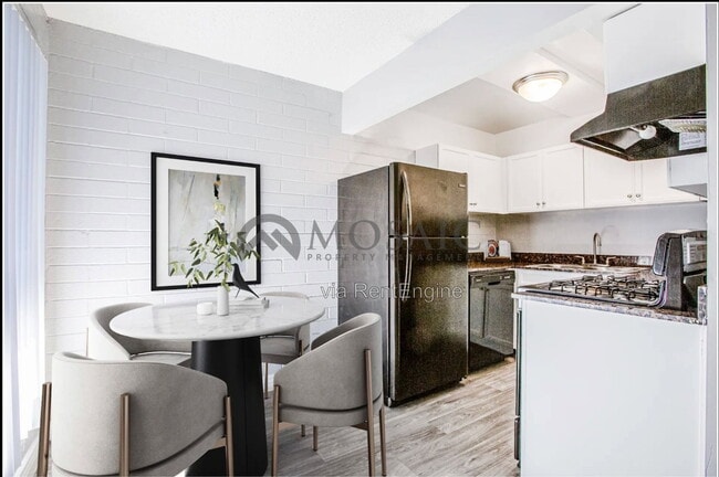 Photo - 2929 N Greenfield Rd Unit 304