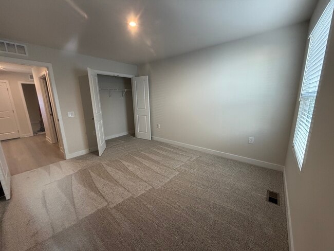 Photo - 951 Pemberley St