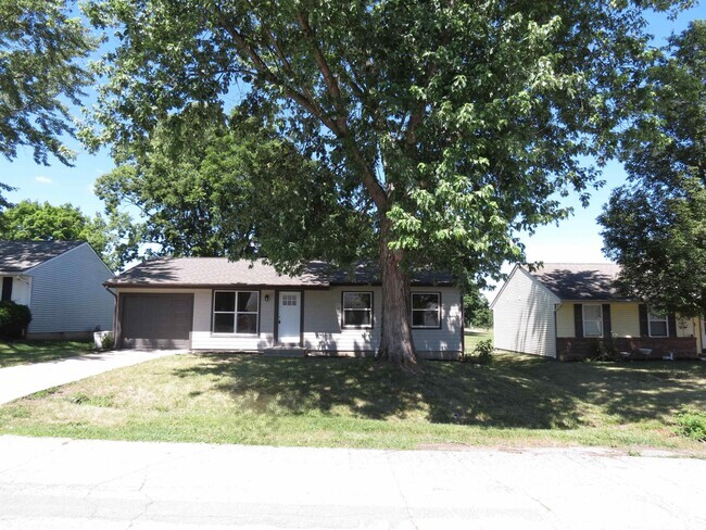 Building Photo - 4314 McClellan Ln Rental