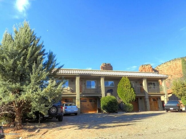 Unfurnished, 1-year long-term rental - Unfurnished, 1-year long-term rental