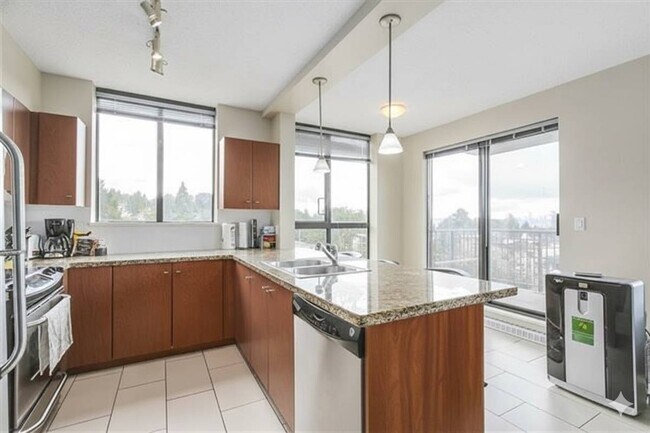 Photo - 511 Rochester Av Unit 807