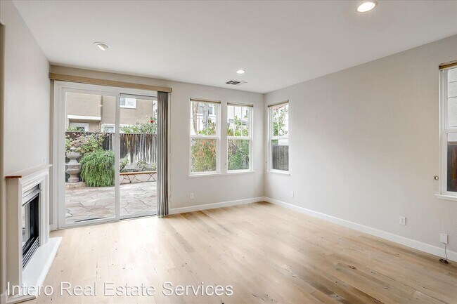 Photo - 3 br, 2.5 bath House - 997 Garrity Way