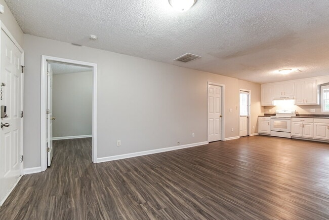 Photo - 33 Brantley Cir